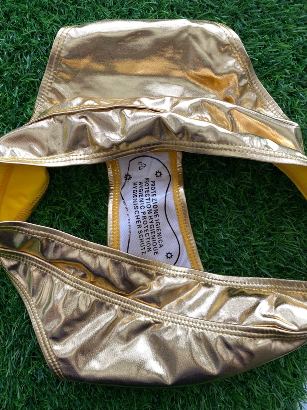 YAUASOPA Gold Metallic Bikini Set Size M NWOT - Picture 9 of 12